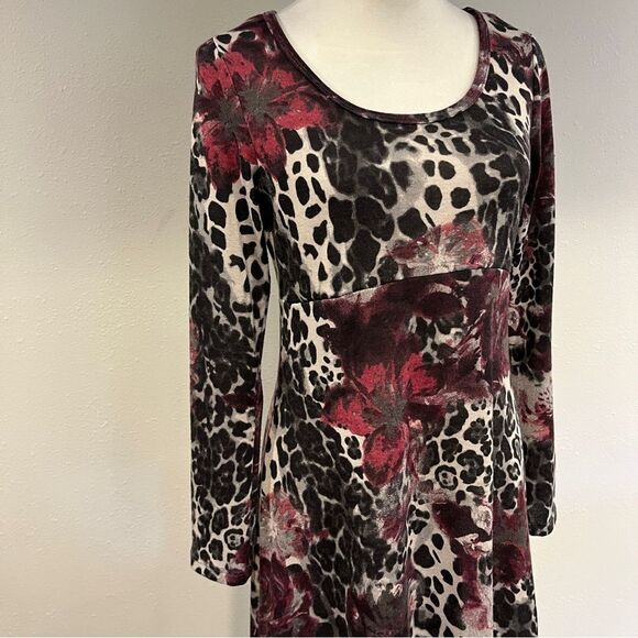 Floral and Leopard Print Long Sleeve sweater Dress size medium - Picture 3 of 13